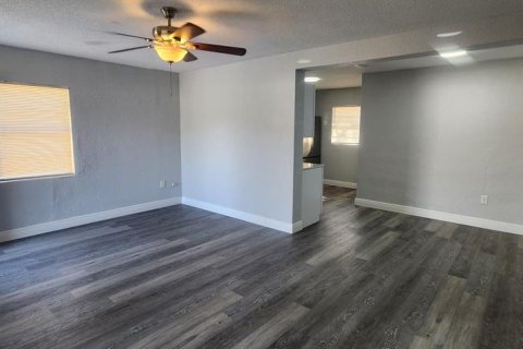 Villa ou maison à louer à Winter Haven, Floride: 2 chambres, 86.96 m2 № 1805703 - photo 6