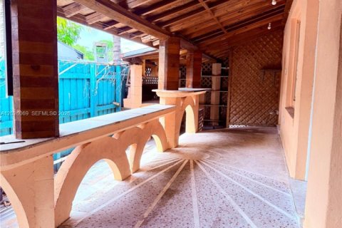 Villa ou maison à Miami, Floride 3 chambres, 130.06 m2 № 2085451