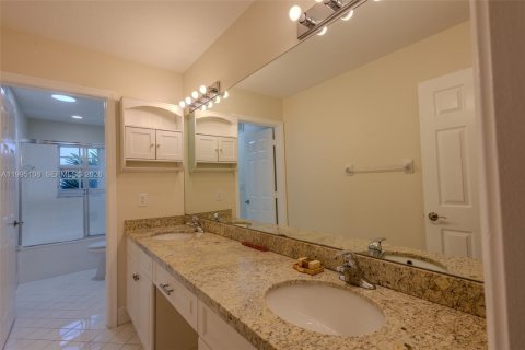 Adosado en venta en Pembroke Pines, Florida, 3 dormitorios, 127.09 m2 № 2066145 - foto 15