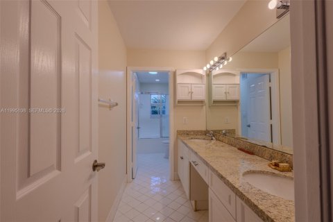 Adosado en venta en Pembroke Pines, Florida, 3 dormitorios, 127.09 m2 № 2066145 - foto 14