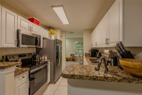 Adosado en venta en Pembroke Pines, Florida, 3 dormitorios, 127.09 m2 № 2066145 - foto 8