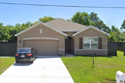 House in Port St. Lucie, Florida 3 bedrooms, 169.73 sq.m. № 2069573 - photo 1