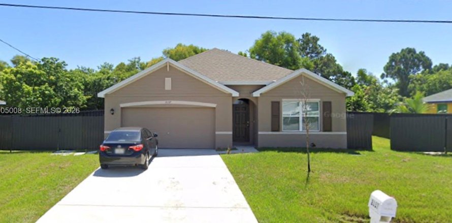 House in Port St. Lucie, Florida 3 bedrooms, 169.73 sq.m. № 2069573
