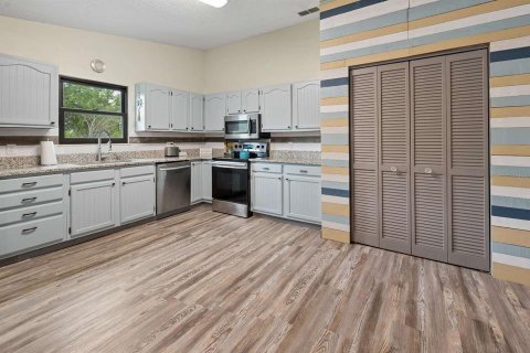 Villa ou maison à vendre à Lake City, Floride: 3 chambres, 247.49 m2 № 2102019 - photo 8