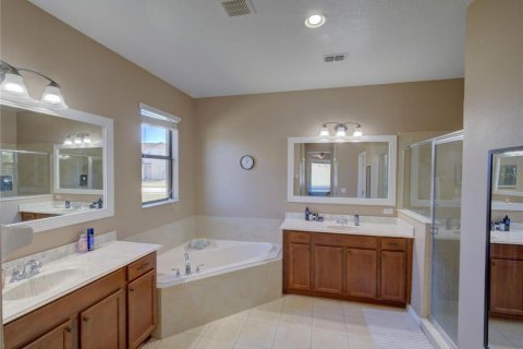 House in Kissimmee, Florida 4 bedrooms, 283.54 sq.m. № 2094169 - photo 18