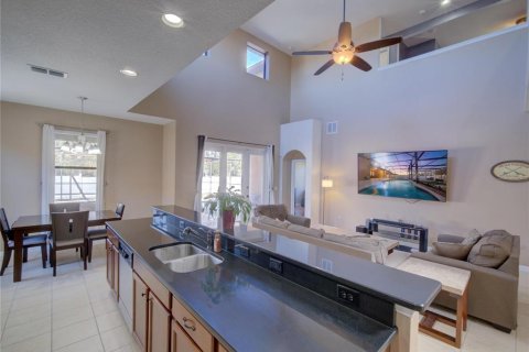 House in Kissimmee, Florida 4 bedrooms, 283.54 sq.m. № 2094169 - photo 14