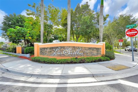 Apartamento en Miami, Florida 3 dormitorios, 138.52 m2 № 2076589