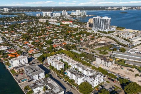 Снять в аренду кондоминиум в Норт-Бей-Виллидж, Флорида 1 спальня, 57.6м2, № 2004245 - фото 24