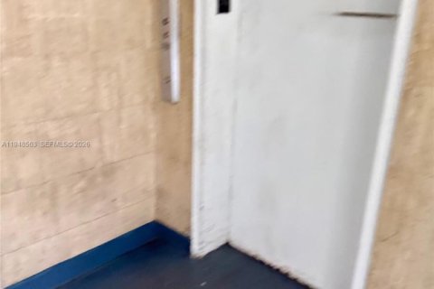 Снять в аренду кондоминиум в Норт-Бей-Виллидж, Флорида 1 спальня, 57.6м2, № 2004245 - фото 6