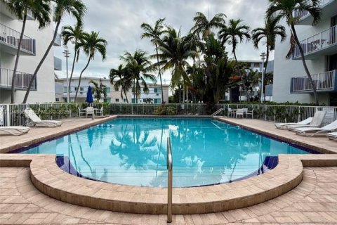 Снять в аренду кондоминиум в Норт-Бей-Виллидж, Флорида 1 спальня, 57.6м2, № 2004245 - фото 23