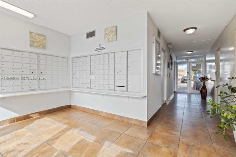 Снять в аренду кондоминиум в Норт-Бей-Виллидж, Флорида 1 спальня, 57.6м2, № 2004245 - фото 5