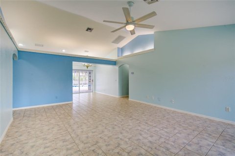 Villa ou maison à vendre à Cape Coral, Floride: 3 chambres, 131.92 m2 № 2220290 - photo 7