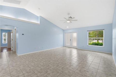 Villa ou maison à vendre à Cape Coral, Floride: 3 chambres, 131.92 m2 № 2220290 - photo 4