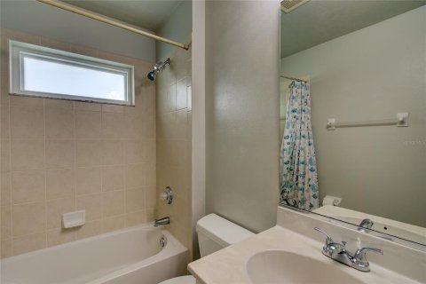 Villa ou maison à vendre à Cape Coral, Floride: 3 chambres, 131.92 m2 № 2220290 - photo 20