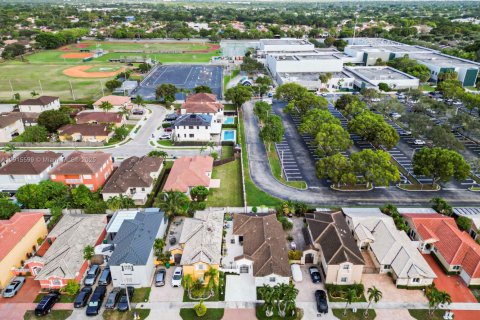 Купить виллу или дом в Майами, Флорида 3 спальни, 145.48м2, № 1971854 - фото 3