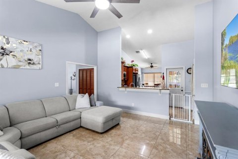Casa en venta en Orlando, Florida, 4 dormitorios, 199.09 m2 № 1811075 - foto 16