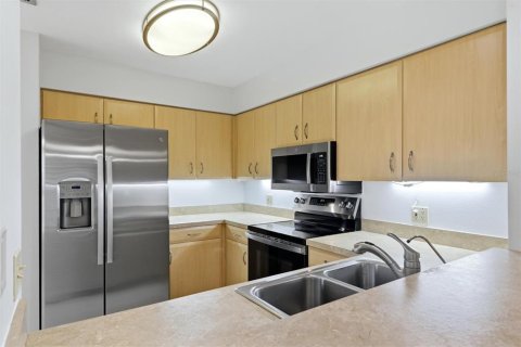 Copropriété à vendre à Sarasota, Floride: 2 chambres, 128.95 m2 № 2149507 - photo 11