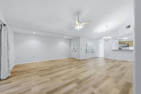 Copropriété à vendre à Sarasota, Floride: 2 chambres, 128.95 m2 № 2149507 - photo 7