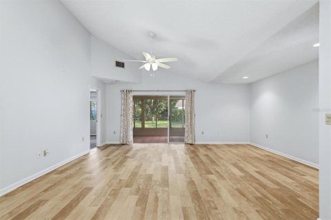 Copropriété à vendre à Sarasota, Floride: 2 chambres, 128.95 m2 № 2149507 - photo 4