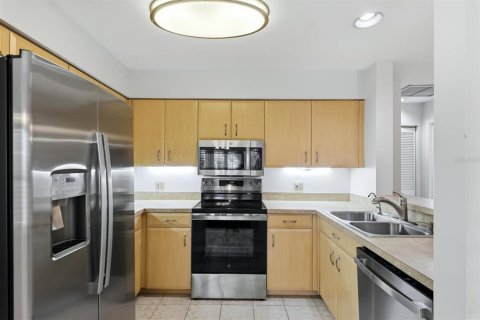 Copropriété à vendre à Sarasota, Floride: 2 chambres, 128.95 m2 № 2149507 - photo 12