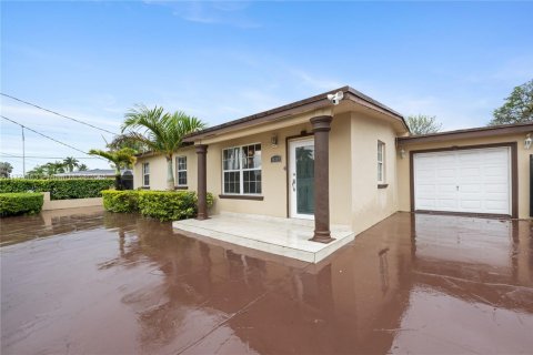 Casa en Miami, Florida 4 dormitorios, 183.39 m2 № 2058758