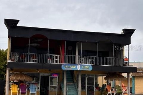 Propiedad comercial en alquiler en Saint Pete Beach, Florida, 88.26 m2 № 1767975 - foto 1