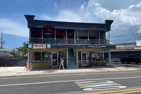 Propiedad comercial en alquiler en Saint Pete Beach, Florida, 88.26 m2 № 1767975 - foto 4