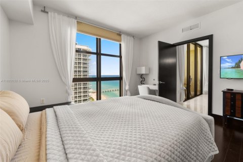 Condominio en alquiler en Sunny Isles Beach, Florida, 2 dormitorios, 167.04 m2 № 1937523 - foto 12