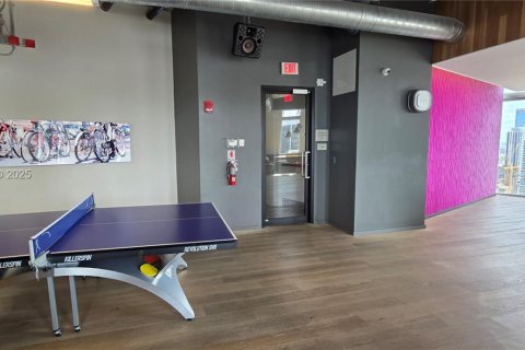 Condo in Miami, Florida, 1 bedroom № 1947673 - photo 16