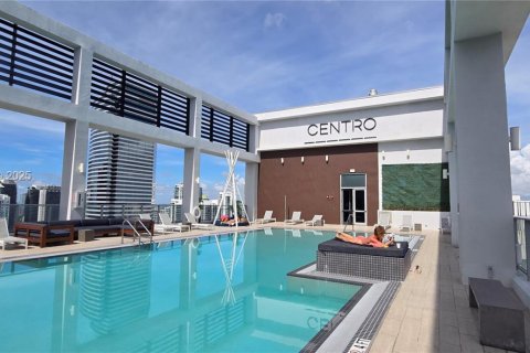 Condo in Miami, Florida, 1 bedroom № 1947673 - photo 13