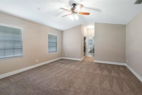 House in Montverde, Florida 3 bedrooms, 335.01 sq.m. № 1735463 - photo 9