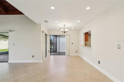 House in Oldsmar, Florida 3 bedrooms, 153.29 sq.m. № 1847301 - photo 12