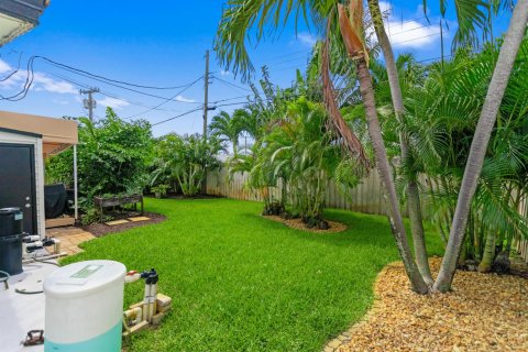 House in Oakland Park, Florida 3 bedrooms, 182.27 sq.m. № 2262225 - photo 30