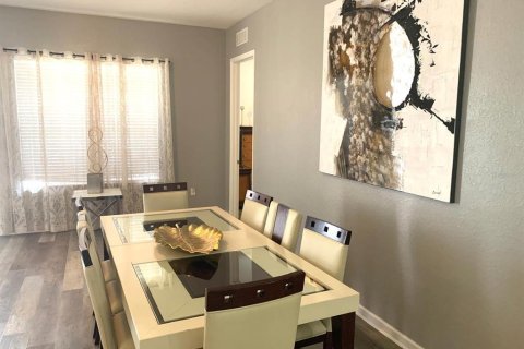 Condo in Orlando, Florida, 3 bedrooms  № 2225784 - photo 30