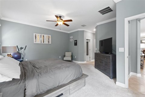 House in Davenport, Florida 4 bedrooms, 210.8 sq.m. № 2200823 - photo 18
