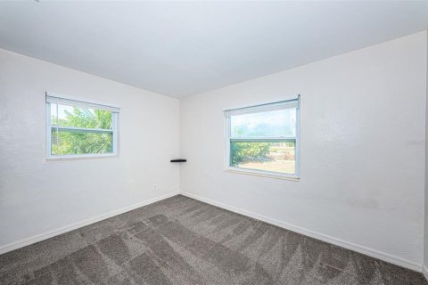 Casa en venta en Saint Petersburg, Florida, 2 dormitorios, 106.37 m2 № 1562122 - foto 5