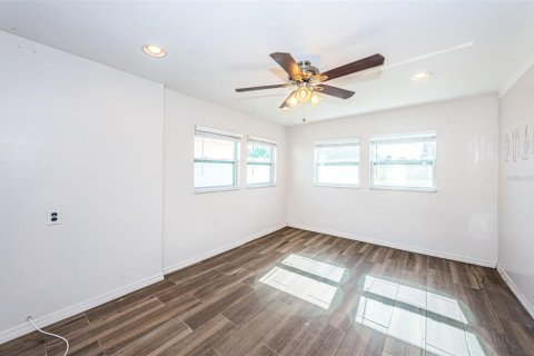Casa en venta en Saint Petersburg, Florida, 2 dormitorios, 106.37 m2 № 1562122 - foto 4