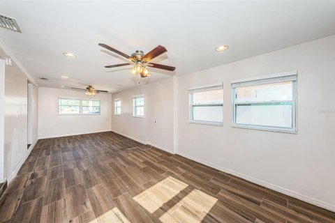 Casa en venta en Saint Petersburg, Florida, 2 dormitorios, 106.37 m2 № 1562122 - foto 21