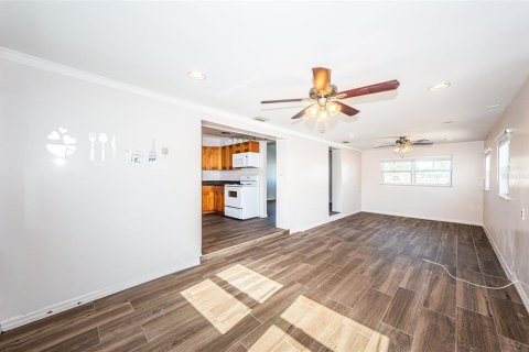 Casa en venta en Saint Petersburg, Florida, 2 dormitorios, 106.37 m2 № 1562122 - foto 2