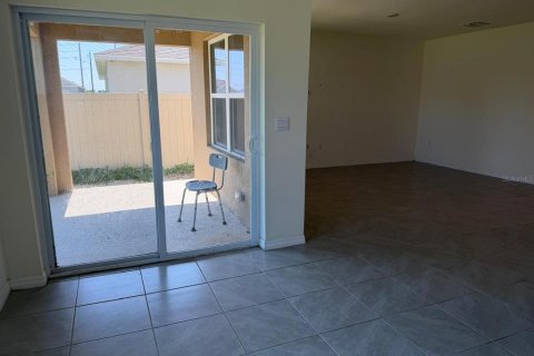 House in Haines City, Florida 3 bedrooms, 160.26 sq.m. № 2198809 - photo 25
