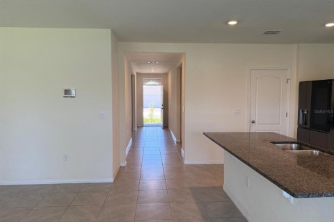 House in Haines City, Florida 3 bedrooms, 160.26 sq.m. № 2198809 - photo 12