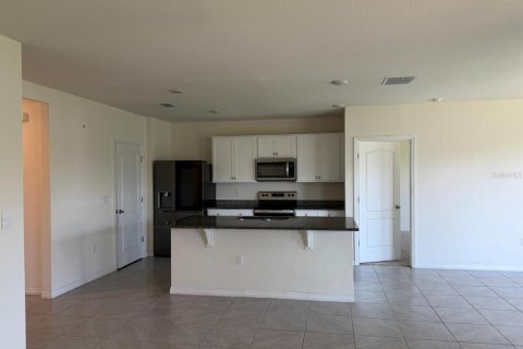 House in Haines City, Florida 3 bedrooms, 160.26 sq.m. № 2198809 - photo 5