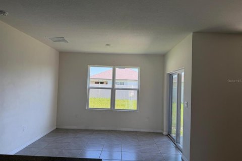 House in Haines City, Florida 3 bedrooms, 160.26 sq.m. № 2198809 - photo 3