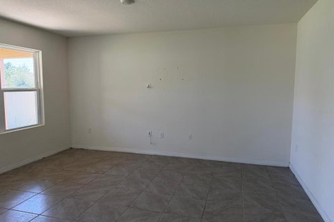 House in Haines City, Florida 3 bedrooms, 160.26 sq.m. № 2198809 - photo 4
