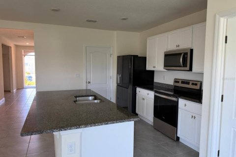 House in Haines City, Florida 3 bedrooms, 160.26 sq.m. № 2198809 - photo 7