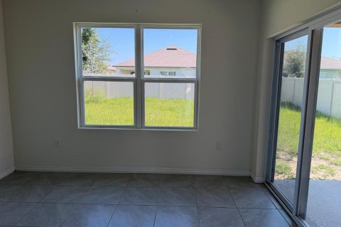 House in Haines City, Florida 3 bedrooms, 160.26 sq.m. № 2198809 - photo 9