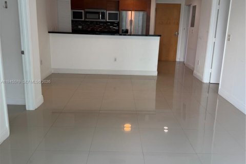 Снять в аренду кондоминиум в Майами, Флорида 2 спальни, 86.31м2, № 2001872 - фото 4