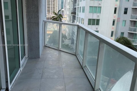 Снять в аренду кондоминиум в Майами, Флорида 2 спальни, 86.31м2, № 2001872 - фото 24