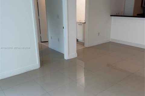 Снять в аренду кондоминиум в Майами, Флорида 2 спальни, 86.31м2, № 2001872 - фото 5