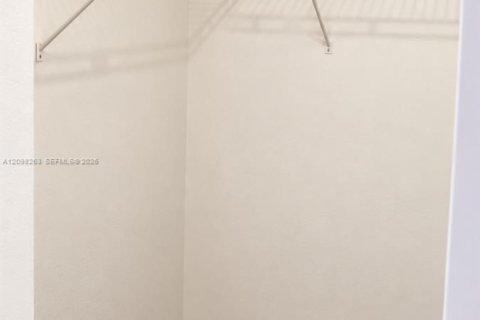 Condo in Tamarac, Florida, 1 bedroom  № 2399665 - photo 13